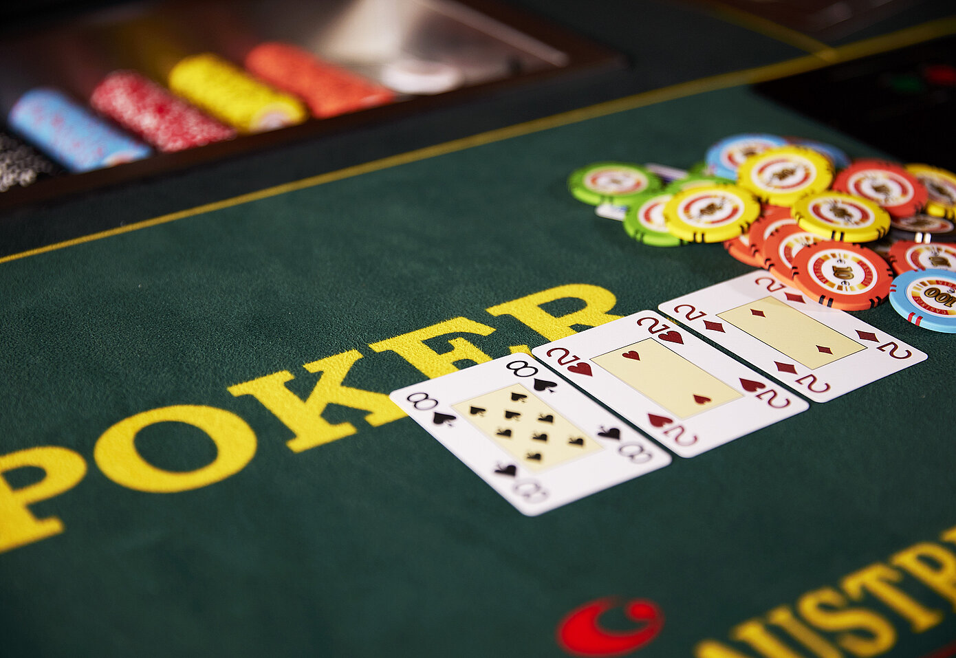 Bật mí kinh nghiệm đánh bài Poker online tại SV66 